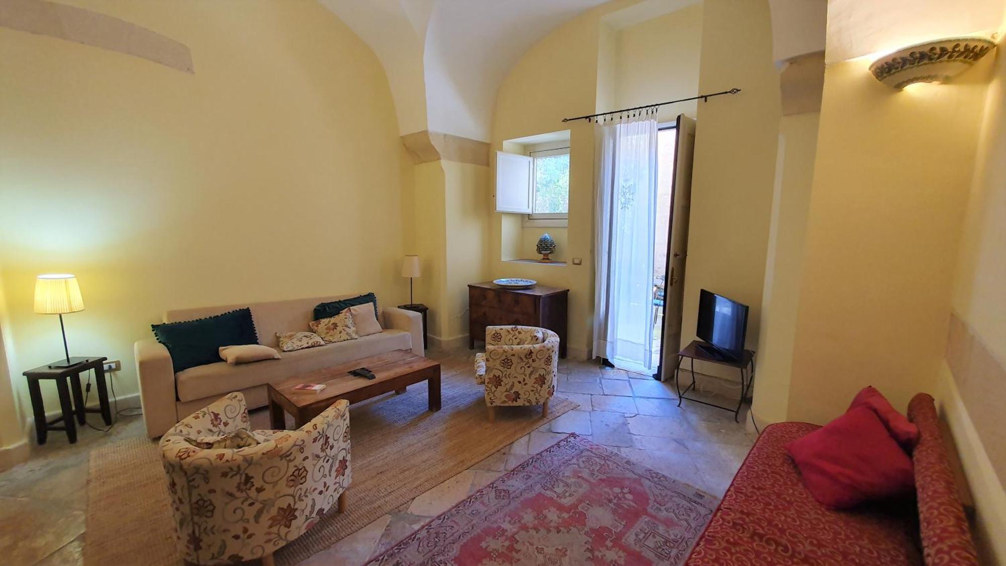 Palazzo Bernardini Apartment Lecce Bagian luar foto